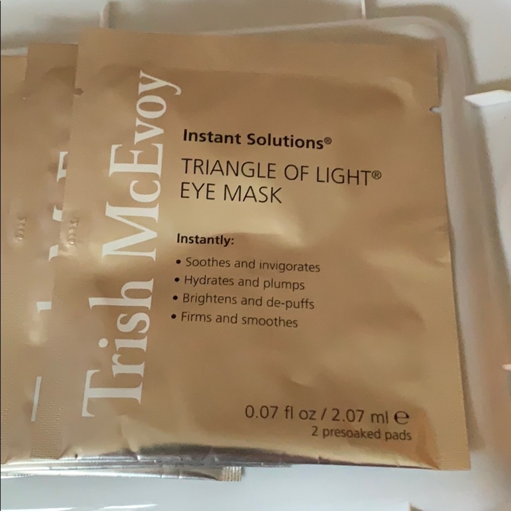 Trish mcevoy triangle of light full set 8